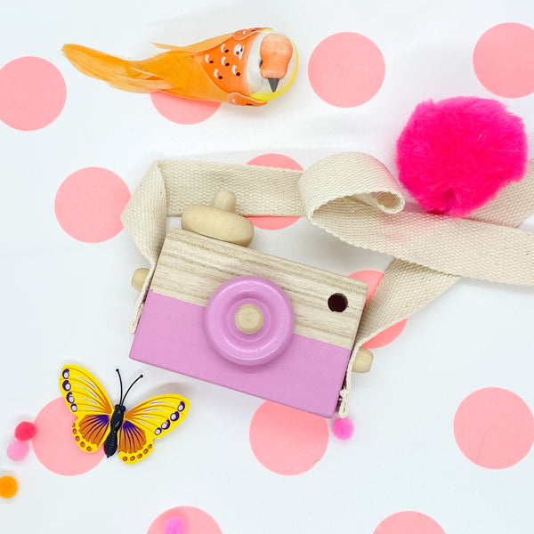 Wooden Toy Camera Pink/Wood